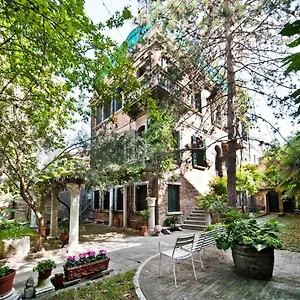  Bed & Breakfast Michelangelo Italy