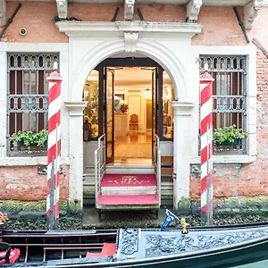 Ai Reali - Small Luxury Of The World **** Venetië