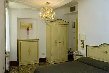 Locanda Cavanella Venice Guest house